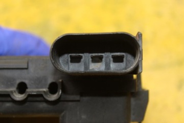 БЛОК ПРЕДОХРАНИТЕЛЕЙ VW T4 FL 2.5 TDI 1C0937550C