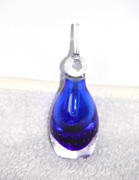 flakon perfumy butelka szklana szkło krysztal