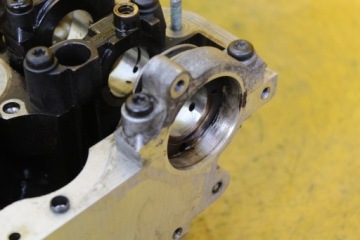 ГОЛОВКА ЛЕВАЯ AUDI A4 B5 A6 A8 2.4 B 078103373AH