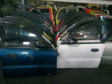 DAEWOO LANOS SEDAN VÍKO KUFRU ZADNÍ RŮZNÉ BARVY