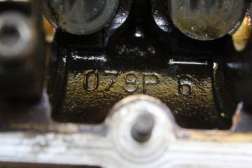 ГОЛОВКА ЛЕВАЯ AUDI A4 B5 A6 A8 2.4 B 078103373AH