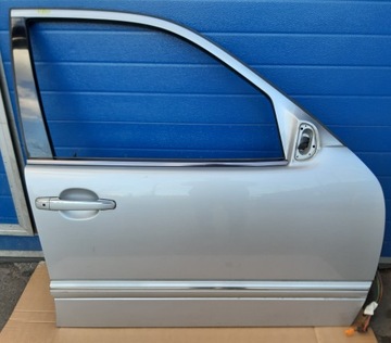 MERCEDES E-KLASA W210 DRZWI PRAWE PRZEDNIE LIFT