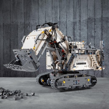 LEGO Technic 42100 Экскаватор Liebherr R 9800