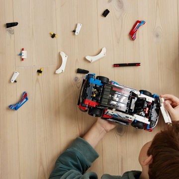 LEGO Technic 42153 Chevrolet Camaro ZL1 NASCAR Racer 672 кубика