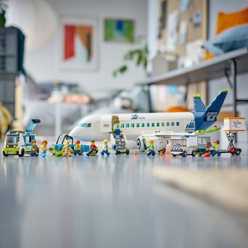 LEGO City 60367 Samolot pasażerski