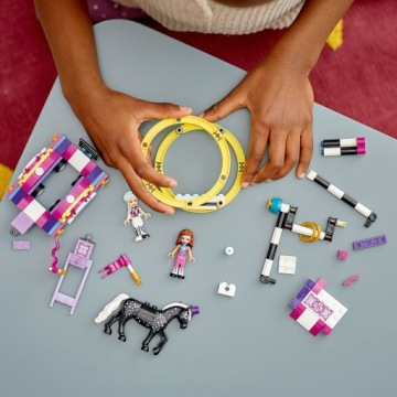 LEGO Friends 41686 — Волшебная акробатика