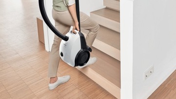 Легкий пылесос Bosch BGLS2LW1 600W