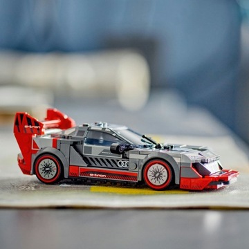 LEGO Speed Champions 76921 Wyścigowe Audi S1 E-tron Quattro + KATALOG LEGO