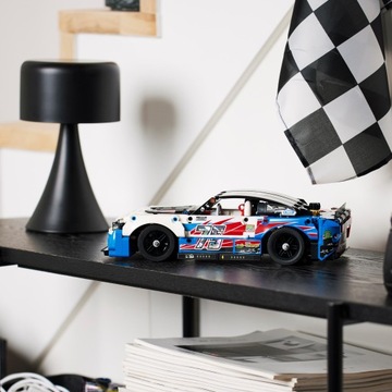 LEGO TECHNIC 42153 CHEVROLET CAMARO ZL1 NASCAR