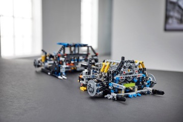 LEGO Technic 42083 Двигатель Bugatti Chiron W16 для энтузиастов 3599 кубиков 18+