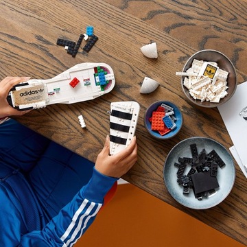 Кроссовки adidas Originals Superstar LEGO ICONS (10282)