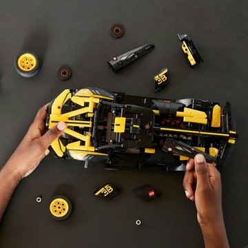 LEGO Technic 42151 Кубики Bugatti Bolide W16 Engine Racer 905