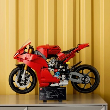 LEGO(R) TECHNIC 42202 Мотоцикл Ducati Panigale V4 S