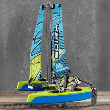 LEGO Technic Катамаран 42105