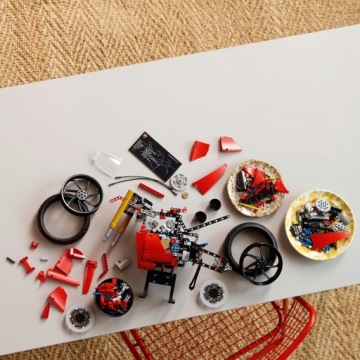 LEGO(R) TECHNIC 42202 Мотоцикл Ducati Panigale V4 S
