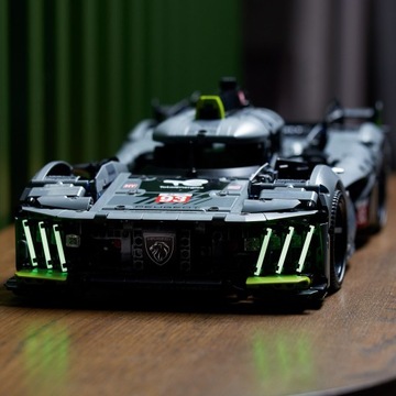 LEGO Technic 42156 Гибридный гиперкар PEUGEOT 9X8 24H Le Mans 1775 (42156 кубиков)
