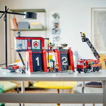LEGO City Пожарная часть + Пожарная машина 5 фигурок 60414
