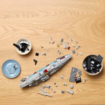 LEGO Star Wars 75405 Krążownik Typu Home One