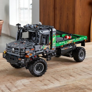LEGO Technic Грузовик Mercedes-Benz Zetros 4WD 42129