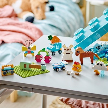 LEGO Classic 11038 Creative Box с разноцветными кубиками