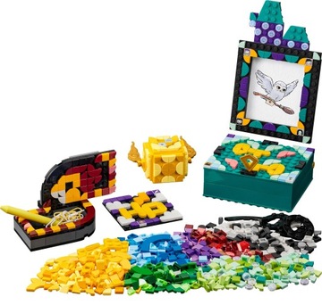 LEGO Bricks DOTS 41811 Настольный набор «Хогвартс»