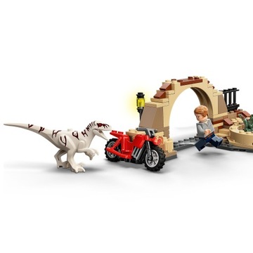 LEGO Dinosaurs - Атроцираптор: Погоня на мотоцикле (76945) + Сумка + Каталог