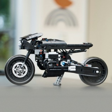 LEGO Technic Бэтмен Бэтмотор 42155