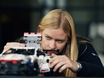 LEGO Technic 42096 Porsche 911 RSR