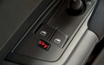 ЛОГОТИП Эмблема 3D GT салон на руле 18х11мм