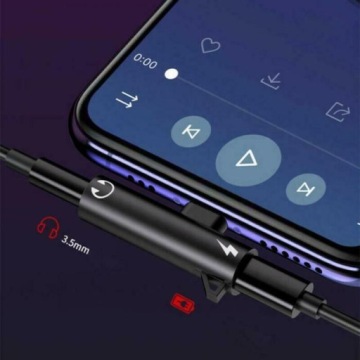 Адаптер для iPhone переходник jack 3,5 мм + зарядка