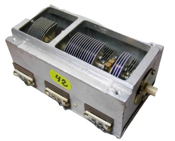 Kondensator powietrzny 200pF 200pF 40pF [M1]