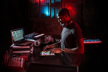 MIDI-контроллер NOVATION Launchpad X AABLETON SPLICE
