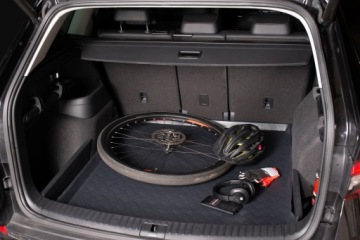 Коврики резиновые + коврик в багажник на Skoda Octavia II Kombi