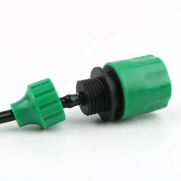 Садовый быстроразъемный соединитель для шланга диаметром 8 и 4 мм.