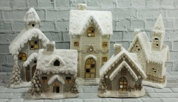 Фигурка ребенка в снегу на фигурке снежок