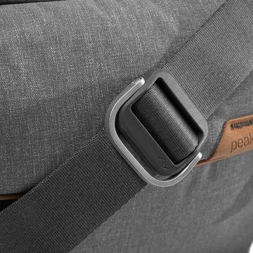 Сумка Peak Design Everyday Sling 6L v2 для фотоаппарата и аксессуаров Серая