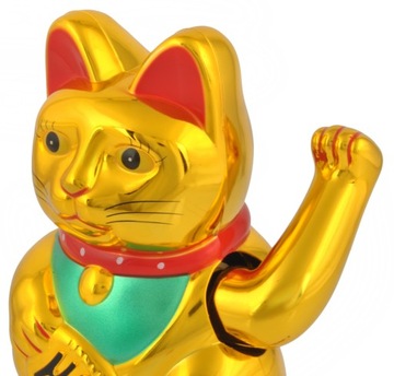 Счастливая золотая китайская японская кошка