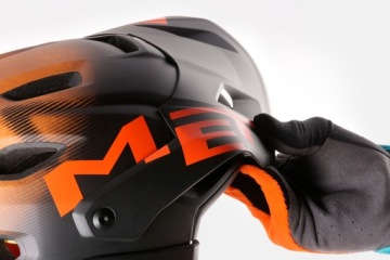 Велосипедный шлем MET Parachute MCR 56–58 см ENDURO