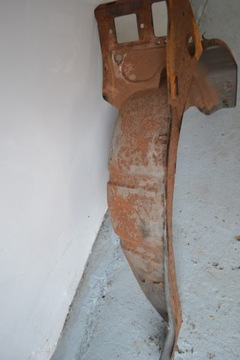 Полонез задняя левая внутренняя арка колеса