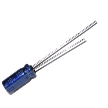 Kondensator elektrolityczny 100uF/10V Panason. x15