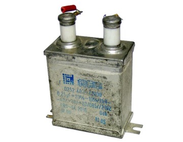 Kondensator 0,25uF 2000V 2kV RFT [0PZ]