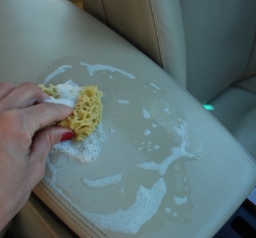 КОНЦЕНТРАТ ДЛЯ ОБИВКИ И КОЖИ 1л