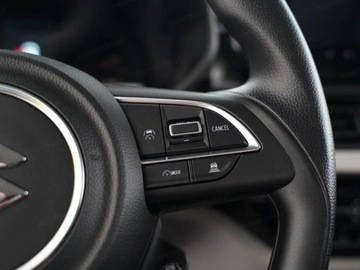 Suzuki Swift VI Hatchback Facelifting 1.2 DualJet SHVS 83KM 2025 SUZUKI Swift 1.2 Dualjet SHVS Premium Hatchback 83KM 2025, zdjęcie 7