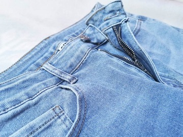 MOM FIT MODNE SPODNIE JEANSY LUŹNE NOGAWKI JEANSOWE + PASEK GRATIS