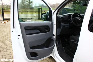 Toyota Proace II Verso Compact 2.0 D-4D 150KM 2020 Toyota ProAce Toyota ProAce D-4D Long 3,0t Mobilny Life 2.0 Diesel 150KM, zdjęcie 24