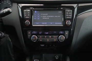 Nissan Qashqai II Crossover 1.2 DIG-T 115KM 2014 Nissan Qashqai 1.2 DIG-T, Serwis ASO, Navi, Klima, zdjęcie 12