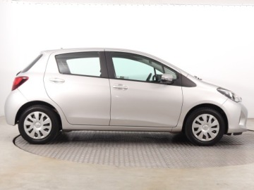 Toyota Yaris III Hatchback 5d Facelifting 1.0 VVT-i 69KM 2014 Toyota Yaris 1.0 VVT-i, Salon Polska, Serwis ASO, zdjęcie 5