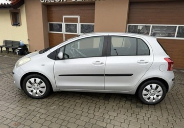 Toyota Yaris II Hatchback 5d 1.3 i VVT-i 86KM 2006 Toyota Yaris 1,3 87KM Klimatyzacka Kola latozima 1.3 Benzyna 87KM, zdjęcie 10