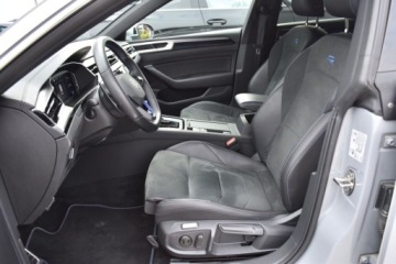 Volkswagen Arteon Shooting Brake R 2.0 TSI 320KM 2023 Volkswagen Arteon Shooting Brake Shooting Brake R 320KM DSG 4Motion IQ.Dri, zdjęcie 30