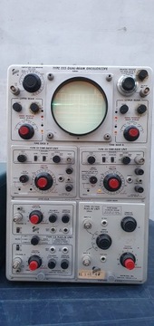 Двухлучевой осциллограф Tektronix 555 — 111 ламп!